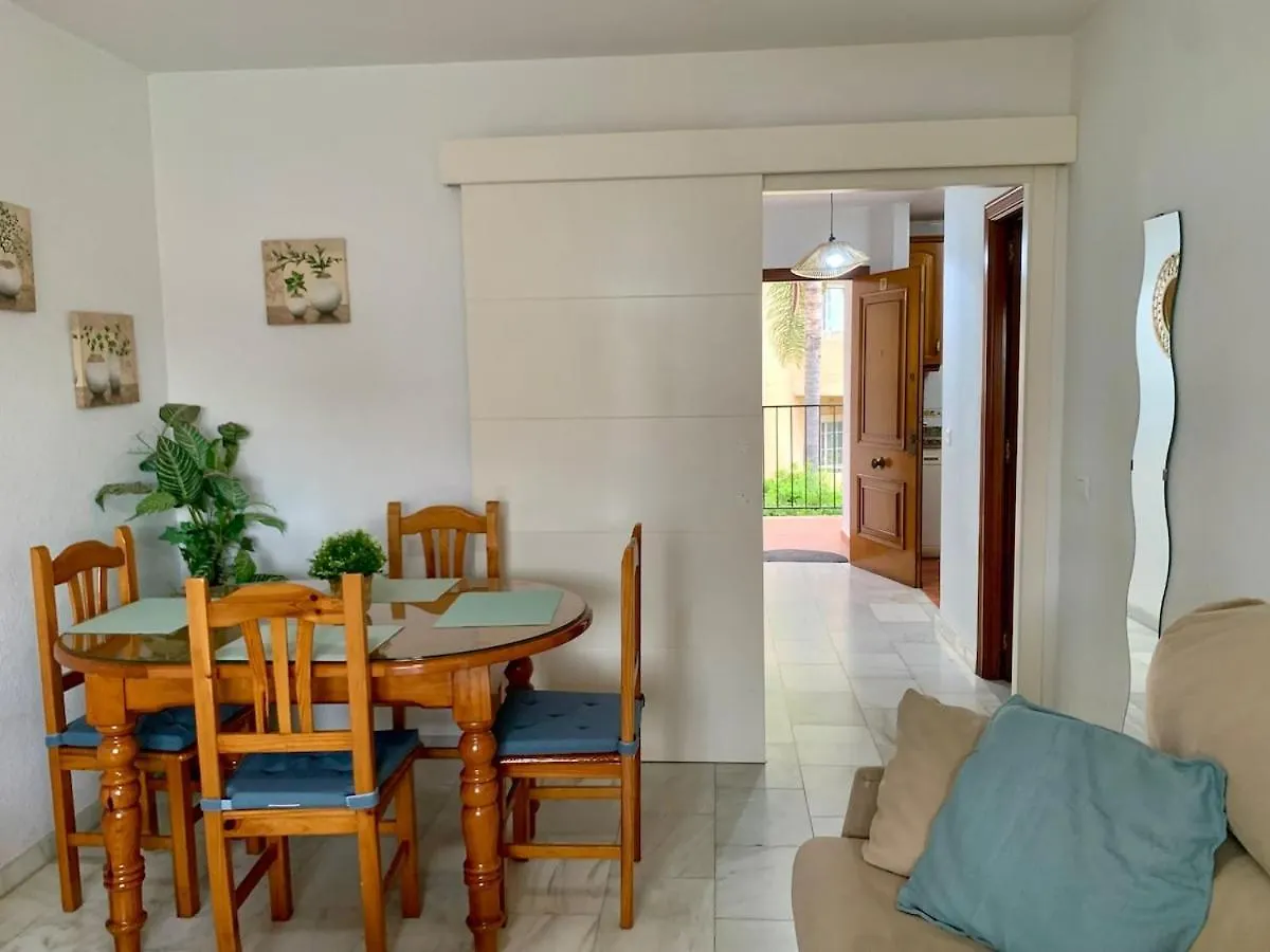 Apartamento En La Carihuela Cerca Playa 토레몰리노스