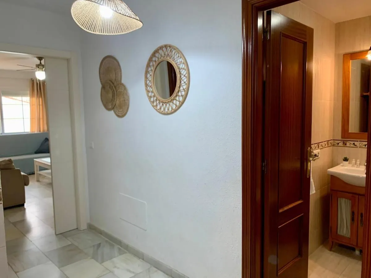 Apartamento En La Carihuela Cerca Playa 토레몰리노스 0*,